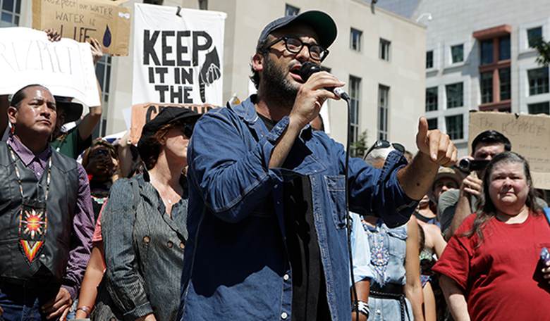 'Gasland' Filmmaker Has a Problem—and It Spells Trouble for Dem Presidential Candidates