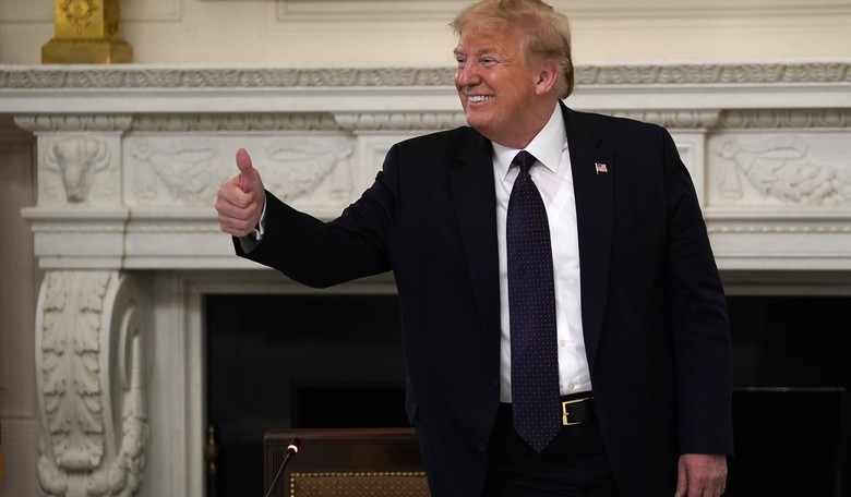 This is Not the Time for Suburban Republicans to Abandon Their Party