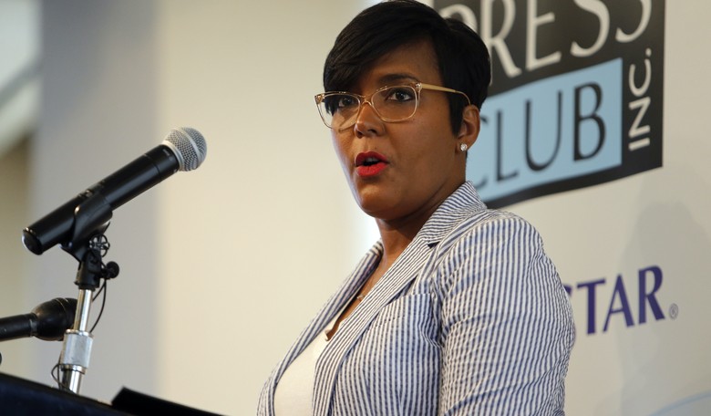 Georgia Governor Sues Atlanta Over Mandatory Mask Order
