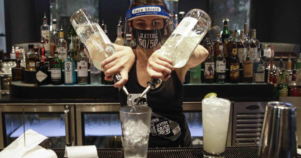 DC Restaurant Workers Refuse to Serve Trump Officials, Or Will at Least Make Their Dining Experience Hell