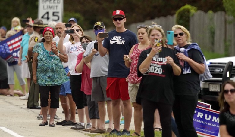 Concerned Supporters Turn out for the President in Droves