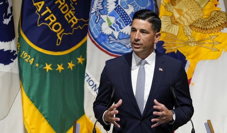 Watch How 'Interested' Journalists Are At the Opening of DHS' New Anti-Human Trafficking Center