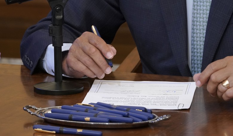 Tennessee Governor Signs Bill Banning Critical Race Theory