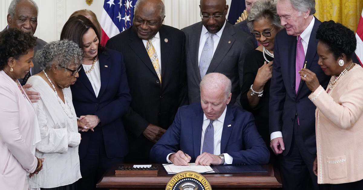 At Signing Ceremony to Make Juneteenth Federal Holiday, Biden Claims Voting Rights 'Under Attack'