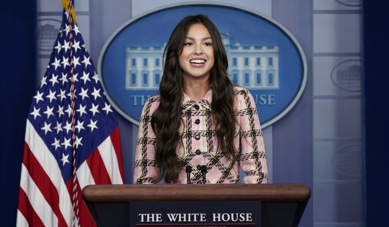 Pop Star Olivia Rodrigo's Team Bans Plan B Pill Distribution by Abortion Groups at Concerts