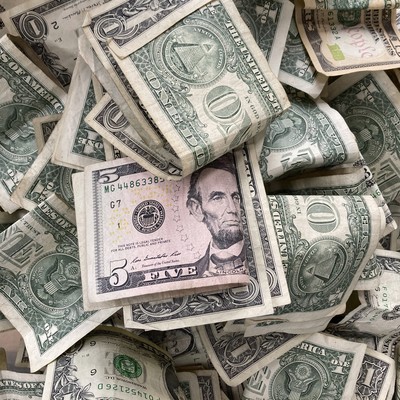 The American Economy Just Hit Two Major Milestones: Record High Incomes and Record-Low Poverty