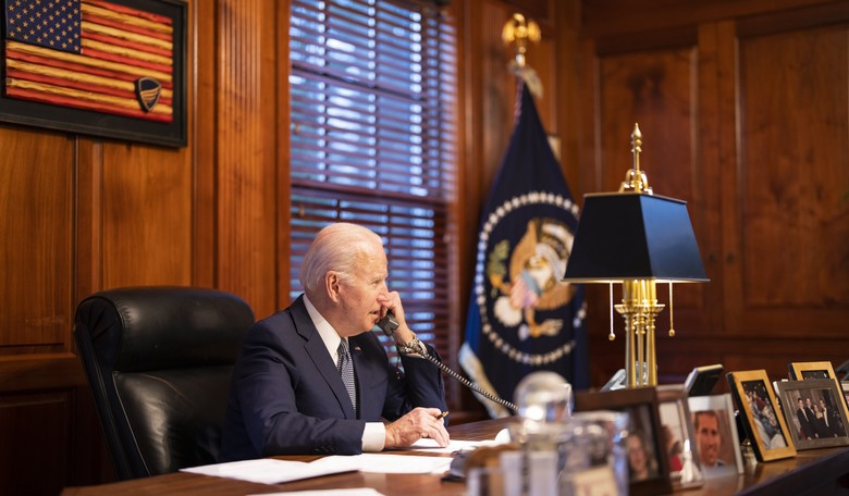 Putin Yanks Biden’s Chain As He Gages NATO’s Reaction To a Potential Strike on Ukraine