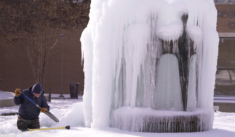 New Report Shows Texas was 'Seconds and Minutes Away' From an Even Bigger Disaster During Winter Storm 