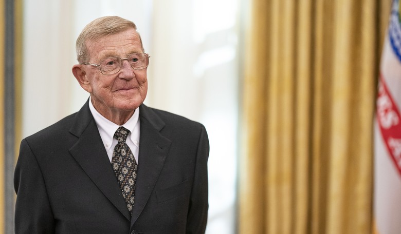 Legendary Notre Dame Football Coach Lou Holtz Has Died Aged 89