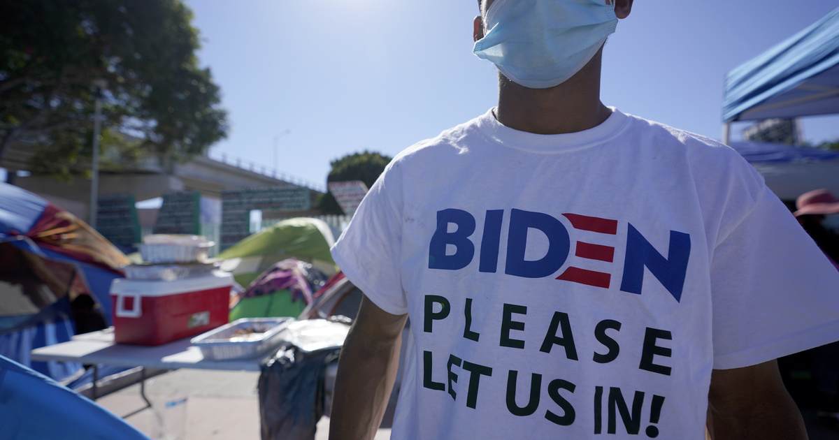 Senators Demand DHS Turn Over Details on Biden's Plan to Expand Immigration