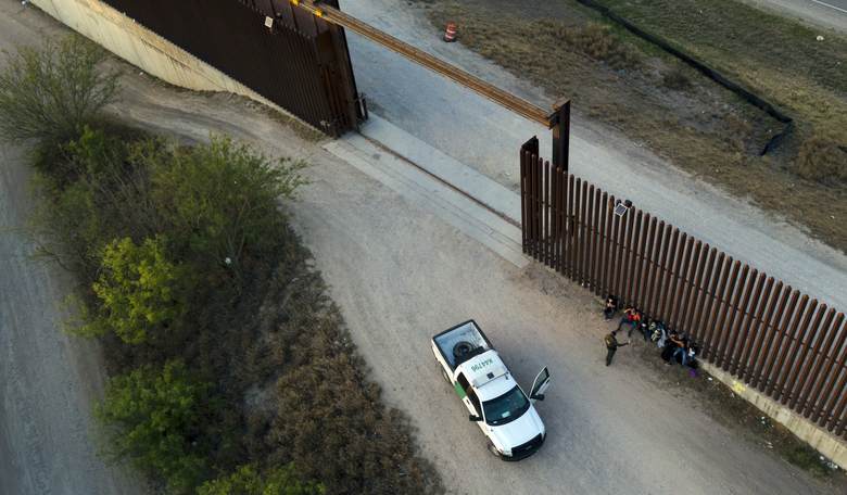 GOP Doctors Caucus Demands Department of Homeland Security Test Migrants for COVID-19