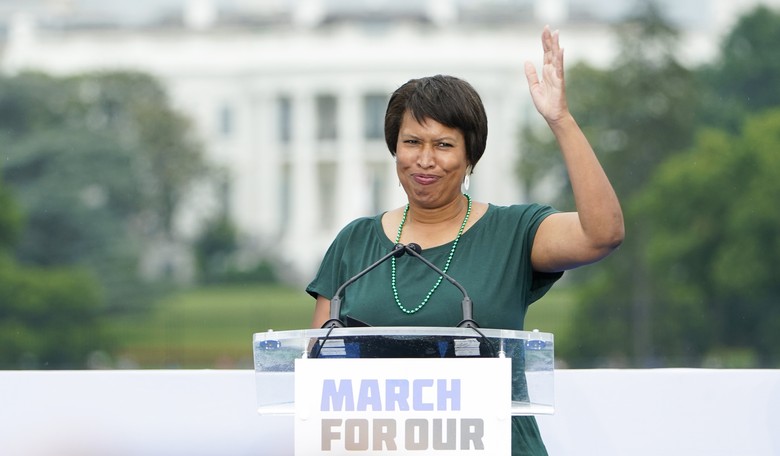 'Tipping Point': DC Mayor Calls Out National Guard to Handle Influx of Illegal Immigrants In the City