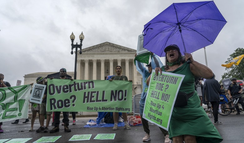 SCOTUS Investigation Has 'Narrowed Down' List of Potential Leakers