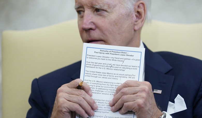 Biden Is Mocked For Admitting He Was Told Which Reporters to Call On 