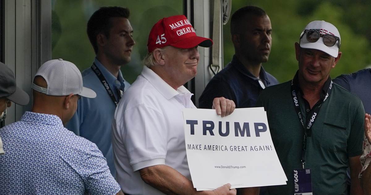 What Did Trump and House GOP Members Discuss in Bedminster Following FBI’s Mar-a-Lago Raid?	