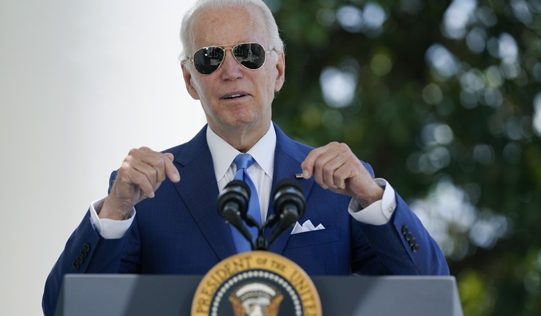 Joe Biden Is Still Dragging His Party Down