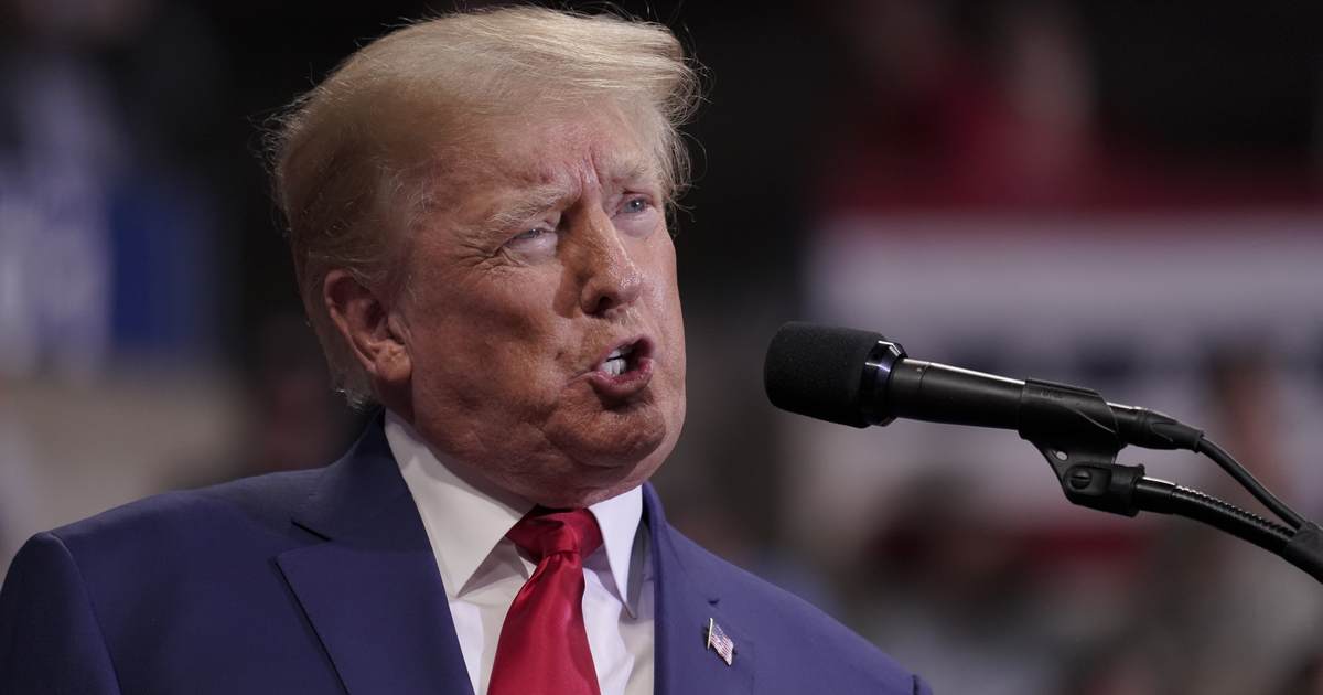 Michelle Obama Demanded Trump's Removal From Twitter As Musk Reveals Policies Were Ignored to Ban Him