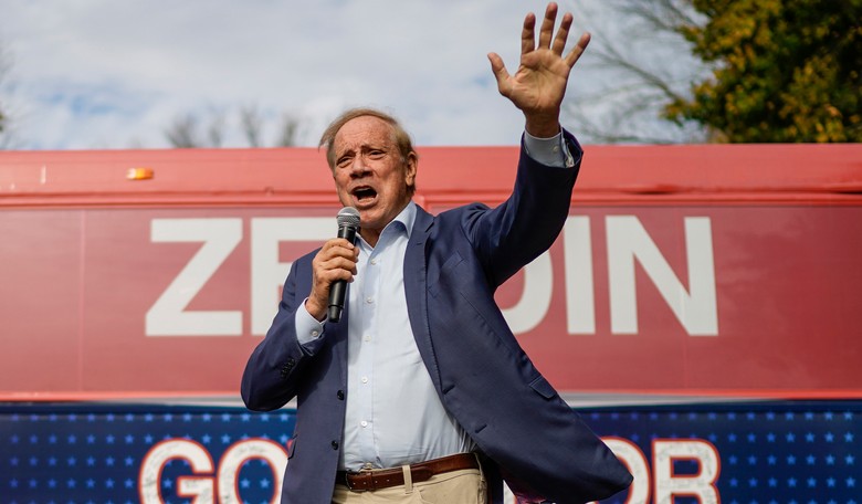 Here's What New York's Last GOP Governor Has to Say About the State of the NY Gubernatorial Race