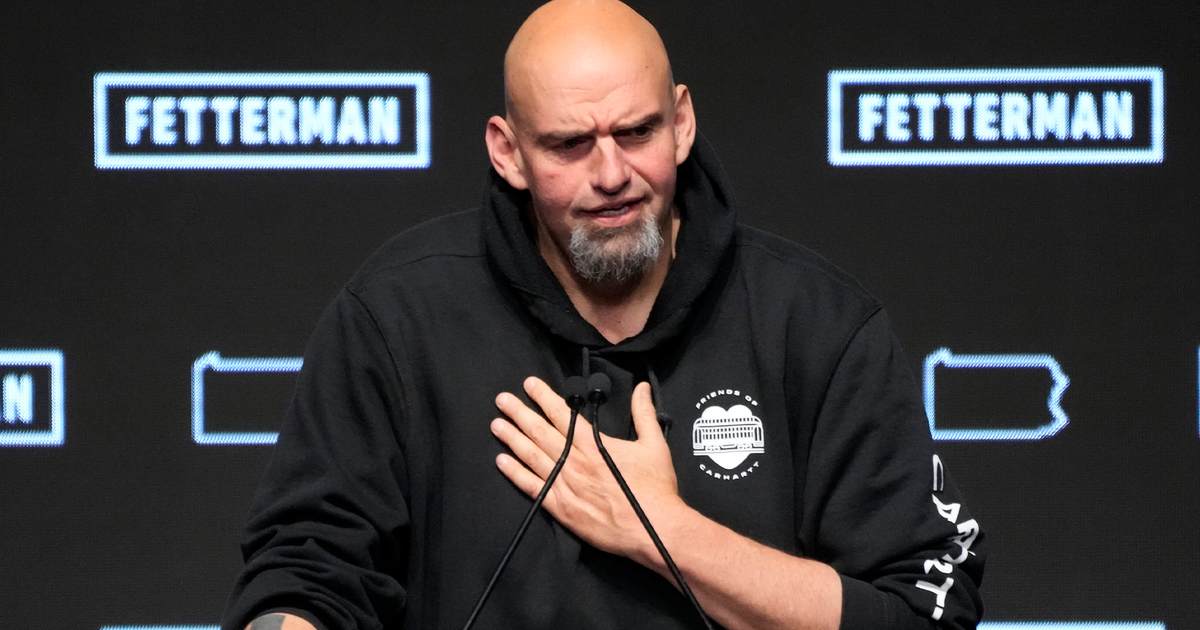 John Fetterman Has Another Encounter With Pro-Palestinian Protesters 