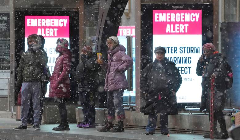 Chicago Leader Proposes Fining Parents of 'Out of Control' Teenagers Up to $5,000 to Curb Crime
