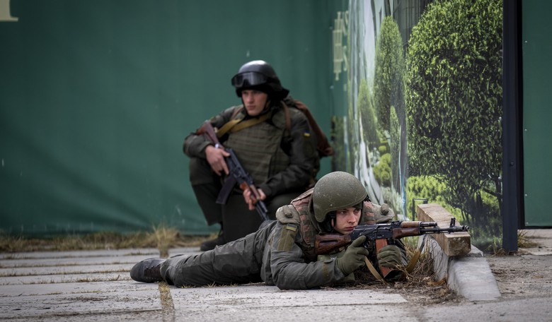 Ukraine Arms Its People; Americans Say 'Way Ahead of You'
