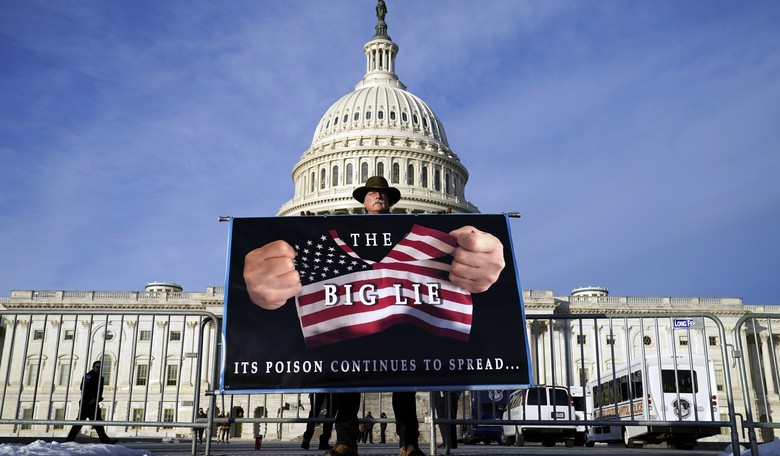 The Truth About J6: FBI May Have Had Hundreds of Agents Undercover in the Crowd
