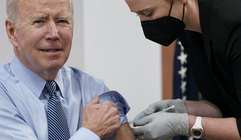 'Delete This False Tweet': White House Ripped for Disinformation About COVID Vaccines 