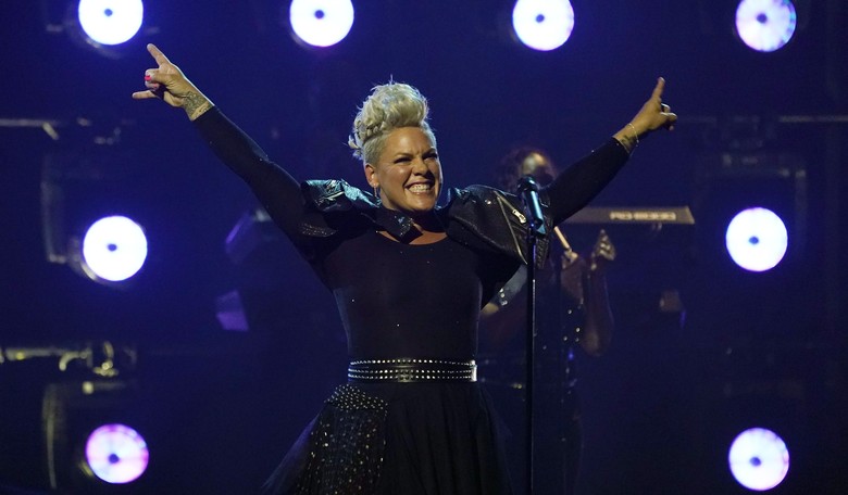 Will the 'Misinformation'-Obsessed Media Fight Bogus Claims From Celebrities? 