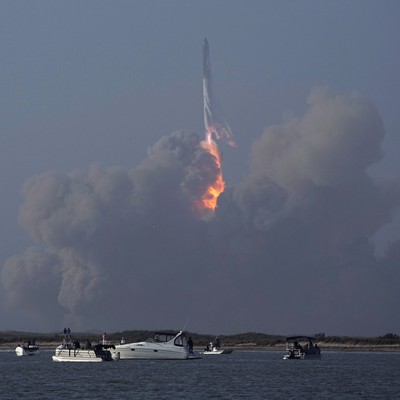 Amazing Views As SpaceX Starship Hits Historic Milestone and Makes It Into Orbit  