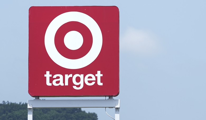 Woke Karen Issues Apology After Berating Target Employee