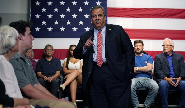 What Chris Christie Decided to Gift to Volodymyr Zelensky During Visit to Ukraine