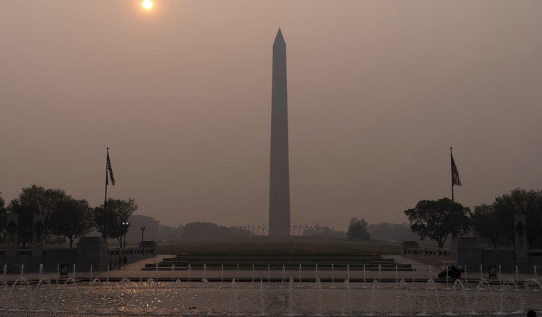 Clouds of Toxic Canadian Crud Are Once Again Blanketing U.S.