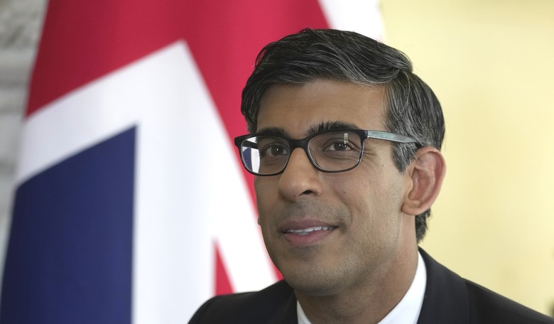 UK Prime Minister Has an 'Insane Idea' to End Cigarette Smoking 
