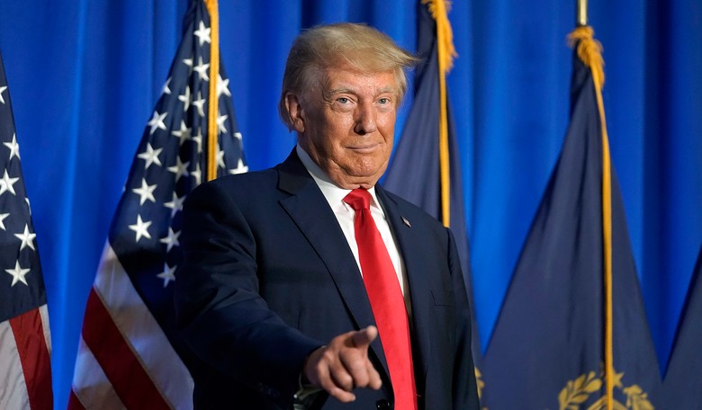 Trump Announces He Expects 'Arrest and Indictment' in January 6 Grand Jury Probe