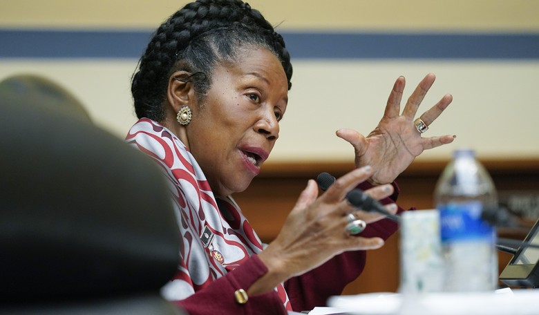 The Moon 'Is Made Up Mostly of Gases,' Sheila Jackson Lee Tells Students