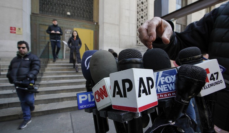 Which Journalists Are the 'Professionals'? 