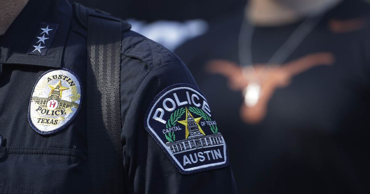 Anti-ICE Agitators Find Out That Police Don't Play in Texas After ICE Shooting
