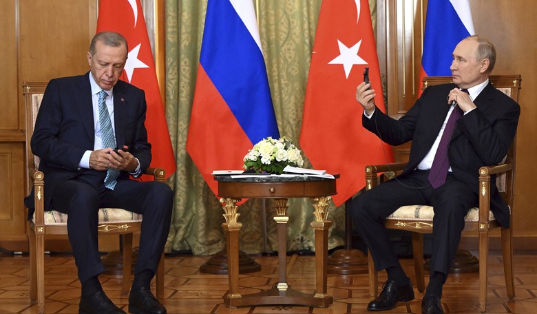 Trump: Erdogan Wanted to Help Iran, Now He Gets His Reward