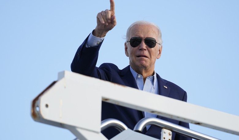 With Biden MIA, Ron DeSantis Marks 9/11 Anniversary With Families at Ground Zero