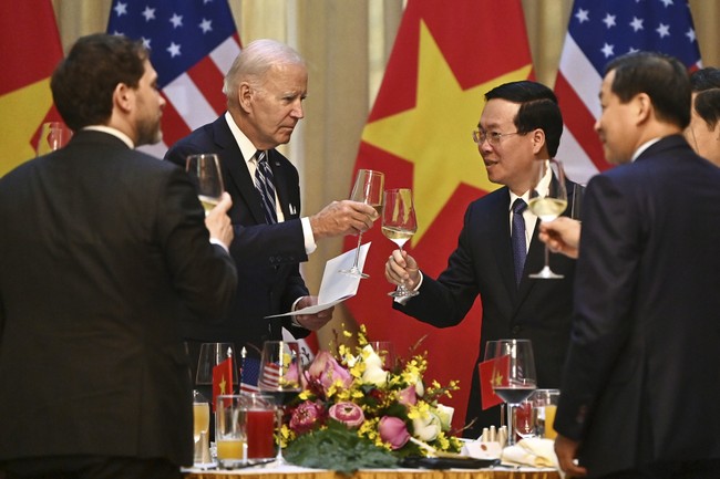 China Cash connecté au discours de Joe Biden dans le Delaware