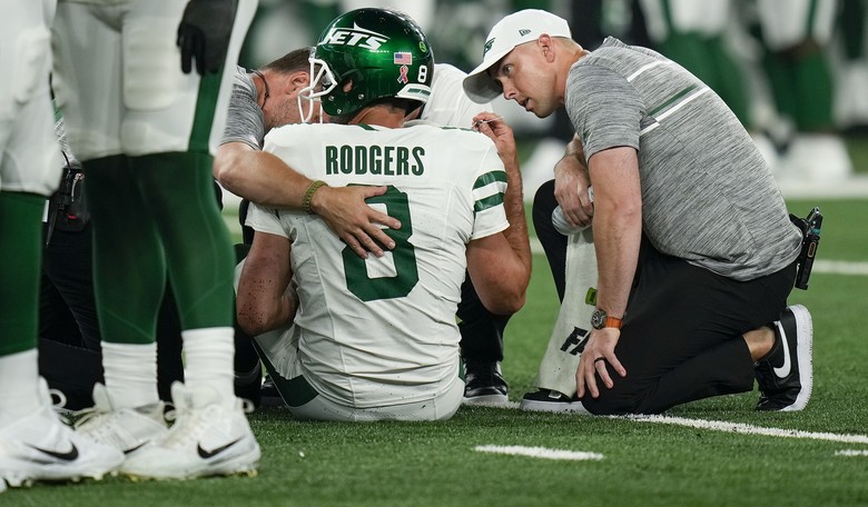 Aaron Rodgers Had the Perfect Response to Keith Olbermann Mocking His Season-Ending Injury