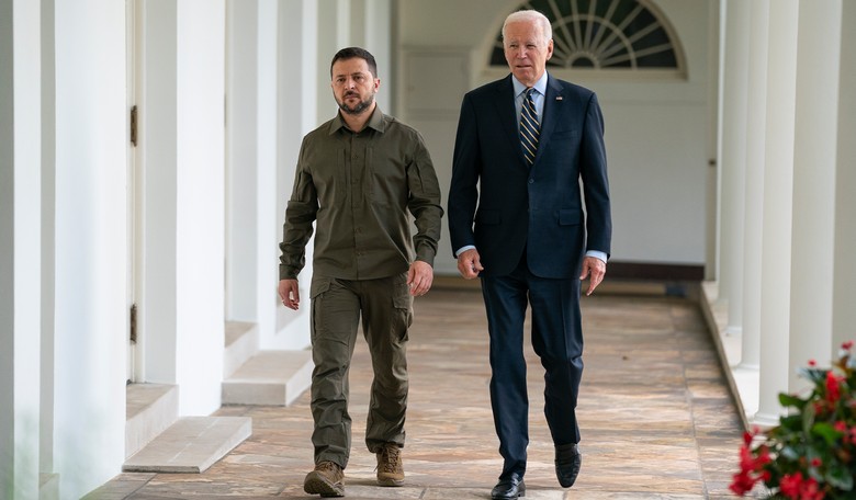 Rand Paul and Mike Lee Take Biden to Task for Sidestepping Congress With Security Guarantees for Ukraine
