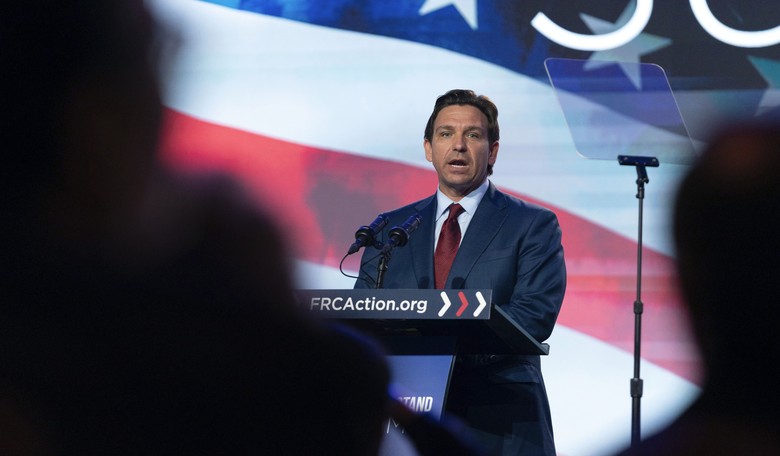 DeSantis Promises to Deport Every Illegal Migrant That Came to the U.S. Under Joe Biden's Term