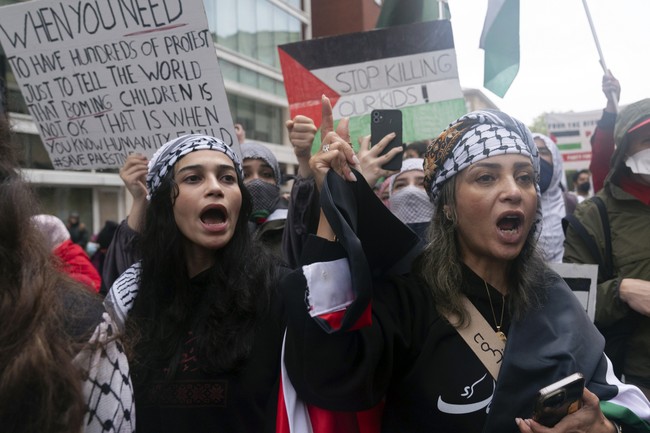 Pro-Israel and Pro-Hamas Protesters at the University of Alabama Did Agree on One Thing