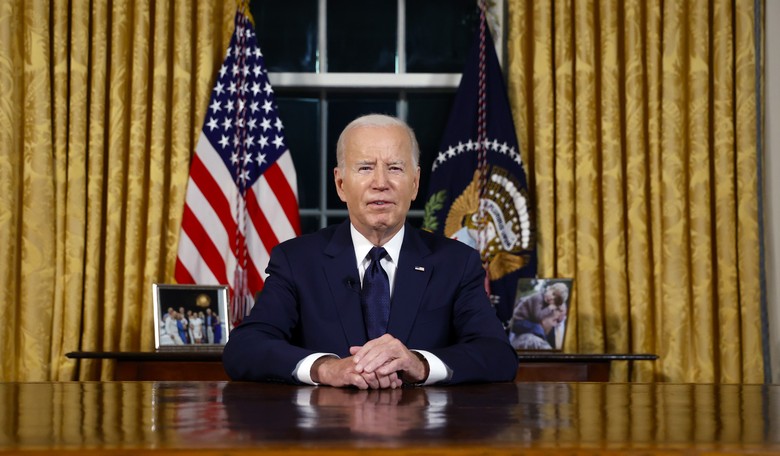 Land Commissioner Says Biden Stopped Approval of LNG Exports in Retaliation of Texas’ Defiance