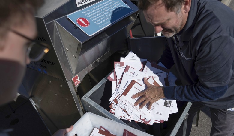 Alarming Video Shows Democrat Tampering With Ballot Box in Montana 