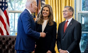 Becerra Explains How He's No Newsom: 'I Hablo Da Español!'
