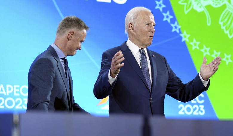Biden Gets Lost, Goes Off-Script With Remarks About Xi and Gavin Newsom That Have Everyone Talking 