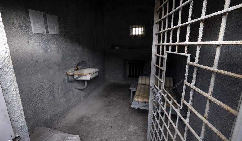 Investigation Exposes Rampant Sexual Misconduct and Drug Smuggling Among Kentucky's Correctional Officers