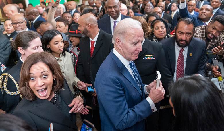 Biden and Harris Mocked for Ridiculous 'Clown Car' Selfie